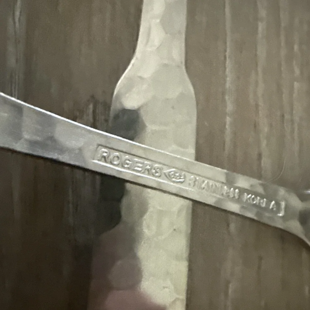 4‎ Stanley Roberts PLYMOUTH COVE HAMMERED Stainless Oval Place Soup Spoons